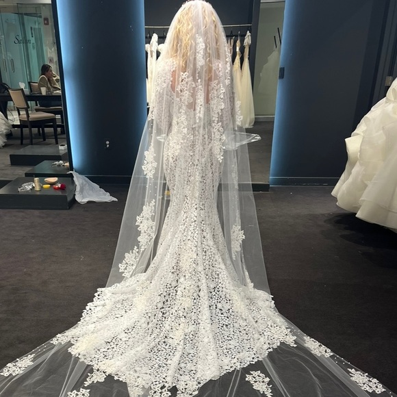 Monique Lhuillier Atherton Wedding Dress / Gown Size 6 - Picture 12 of 16